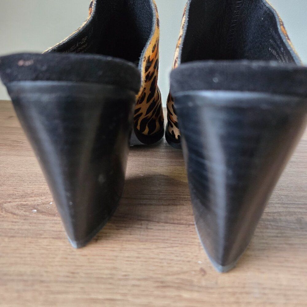 EUC JEFFREY CAMPBELL GENUINE LEATHER UPPER ANIMAL PRINT POINTY HEELED MULES 9.5 - Picture 11 of 15